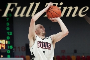 华体会hth注册-常规赛圆满收官！香港金牛战胜盐南雄狮 半决赛对战石家庄翔蓝