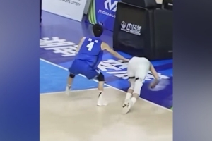 华体会官网-本月升入浙江一队！国青队员李悦洲晒自己被对手推搡视频：干净