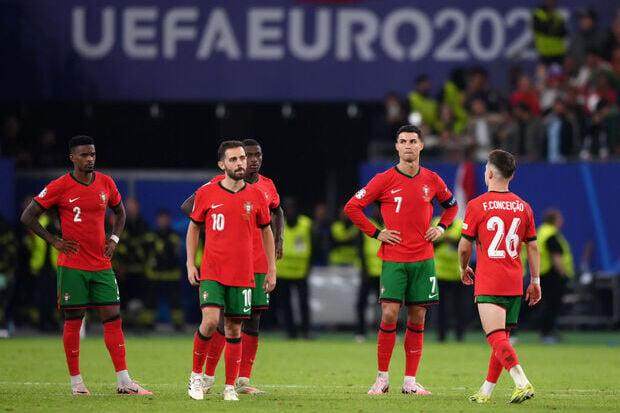 华体会官网-欧洲杯上为何让C罗连续首发？39岁的他还会被招吗？